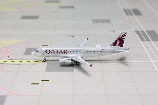 Panda Model Qatar Airways Airbus A320-232 A7-AAG Die-Cast 52319 Scale 1:400