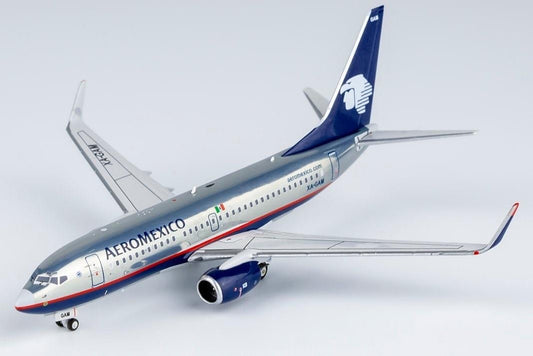 AeroMexico 737-700/w polished fuselage XA-GAM 77028 NG Models 1:400 Scale