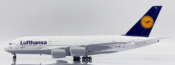 JC Wings Lufthansa Airbus A380 Reg: D-AIML With Antenna EW4388014 1:400 Scale