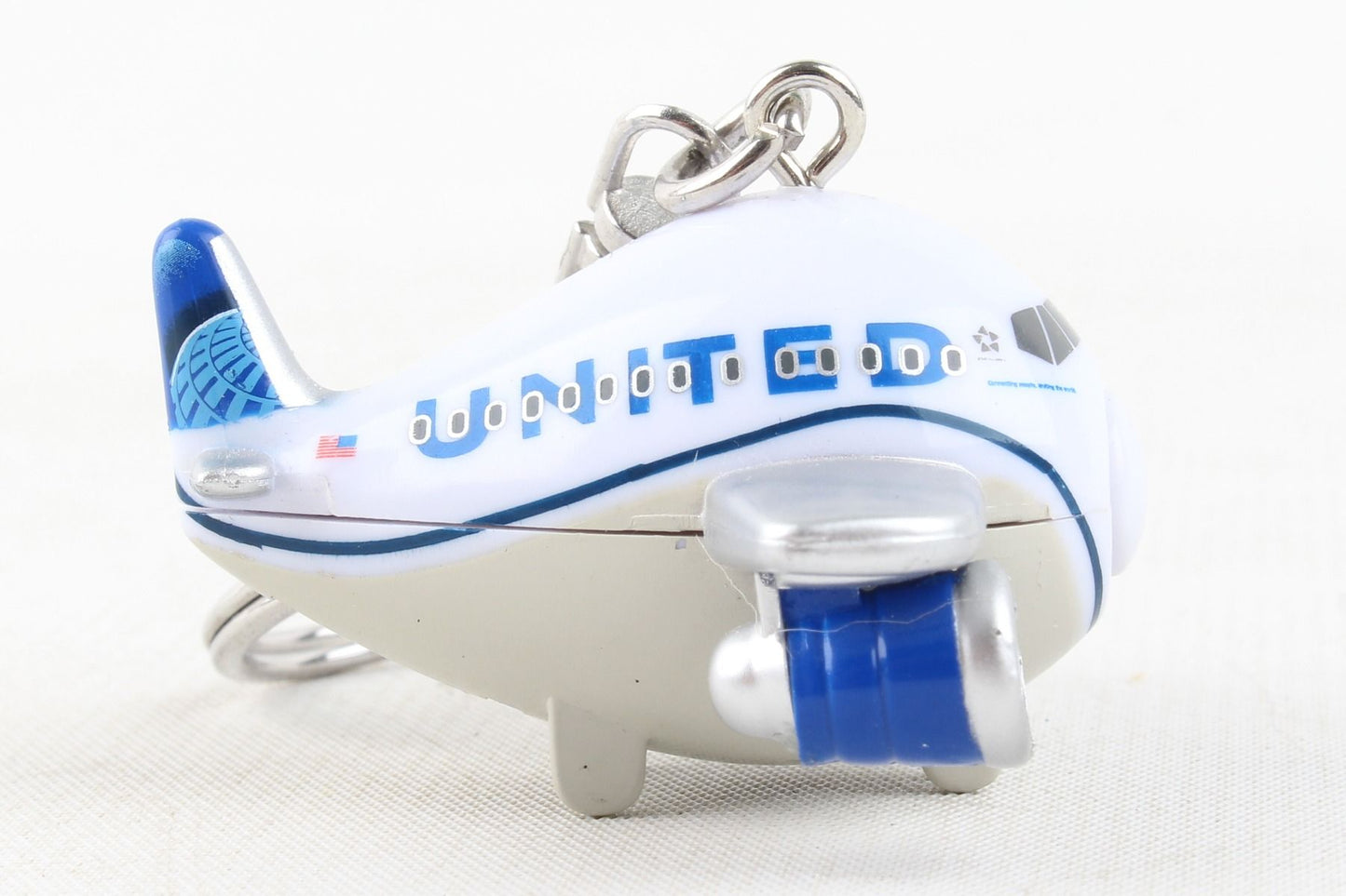 United Airlines “New Livery” Airplane Keychain W/Light & Sound