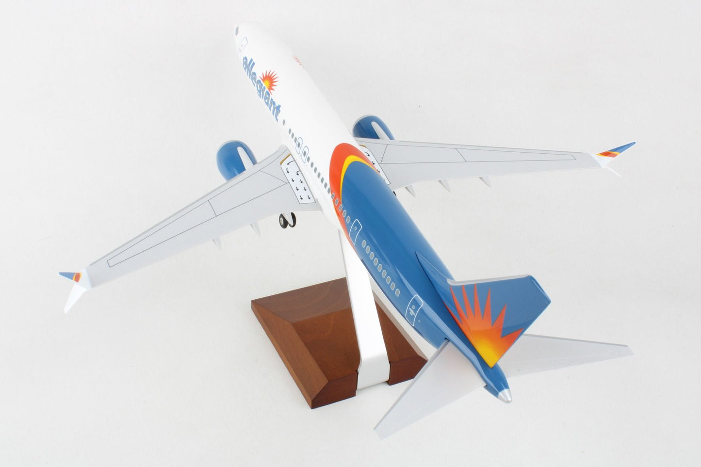 Skymarks Allegiant 737MAX8 W/Gear & Wood Stand 1:100 Scale