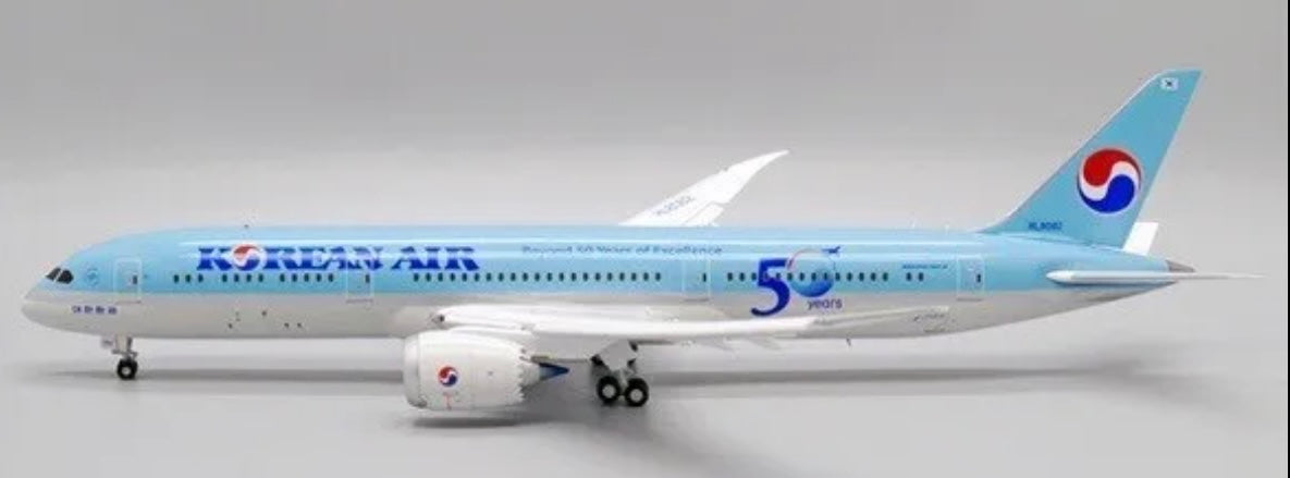 JC Wings Korean Air B787-9 HL8082 "Beyond 50 Years of Excellence" EW2789011 1:200 Scale