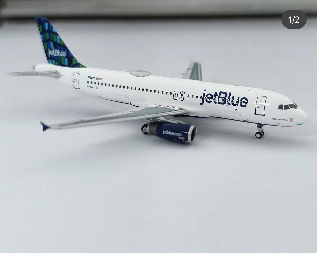 Altitude Models JetBlue Airways Airbus A320-200 "HIGHRISE/MISMATCHED NOSE" N599JB 1:400 Scale Die-Cast Model