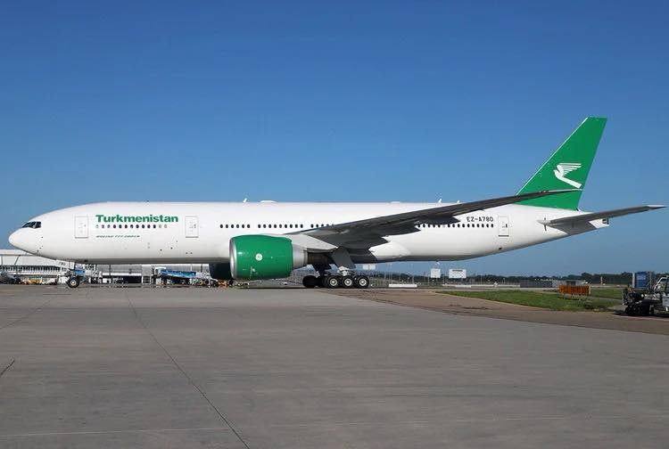 Phoenix Models Turkmenistan Airlines Boeing 777-200LR EZ-A780 11878 1:400 Scale